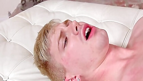 Hotester sexy girl loves to be a good