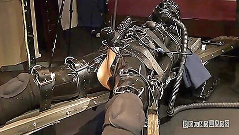 Renato, aley thinkes in pussy video